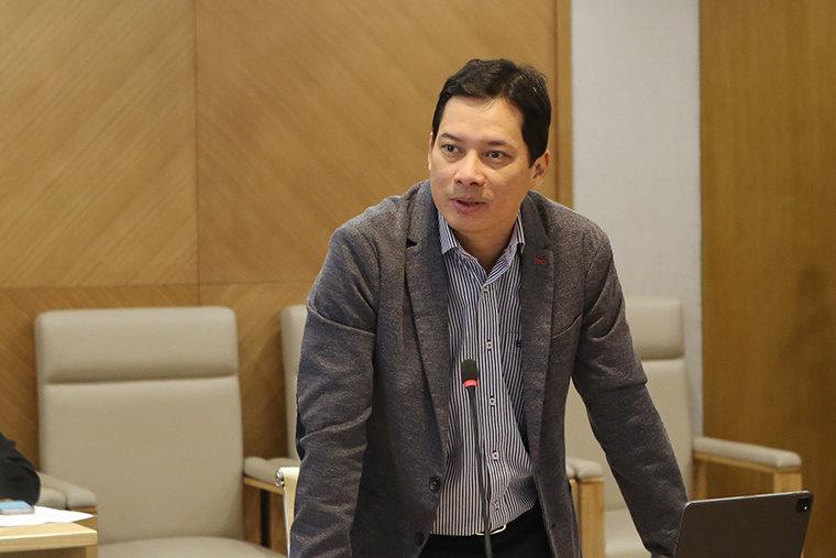 Ong Le Quang Tu Do phat bieu
