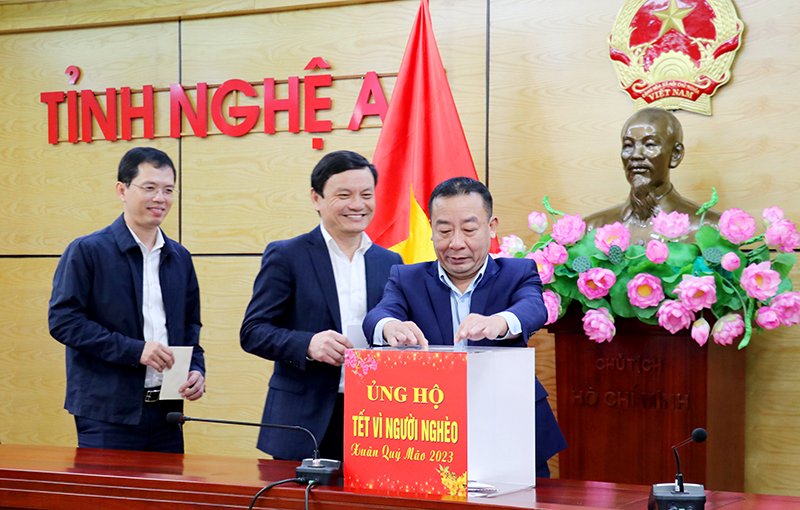 ung ho 3