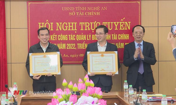 Chien sy thi dua