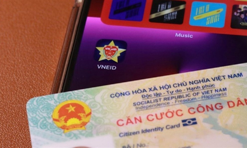Nguy cơ lộ lọt dữ liệu cá nhân khi chia sẻ ảnh quê quán mới trên VNeID
